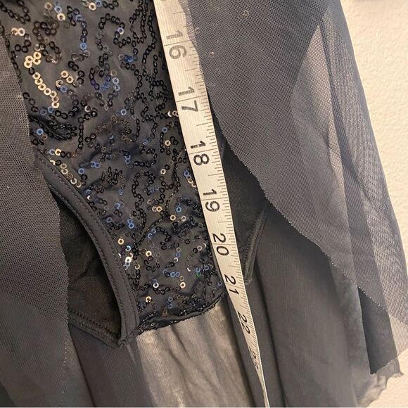 WEISSMAN Elite Dance maxi black dress Levitating
D13002 IC- child 7/8 NEW - Picture 10 of 13